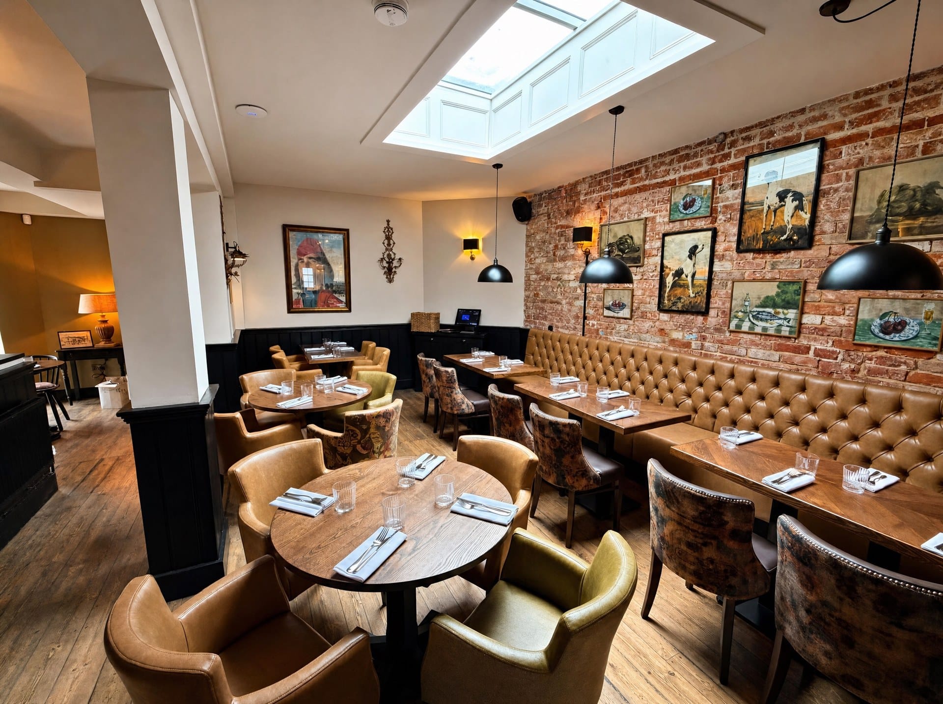 The sunlit dining room at Latimers, Romsey
